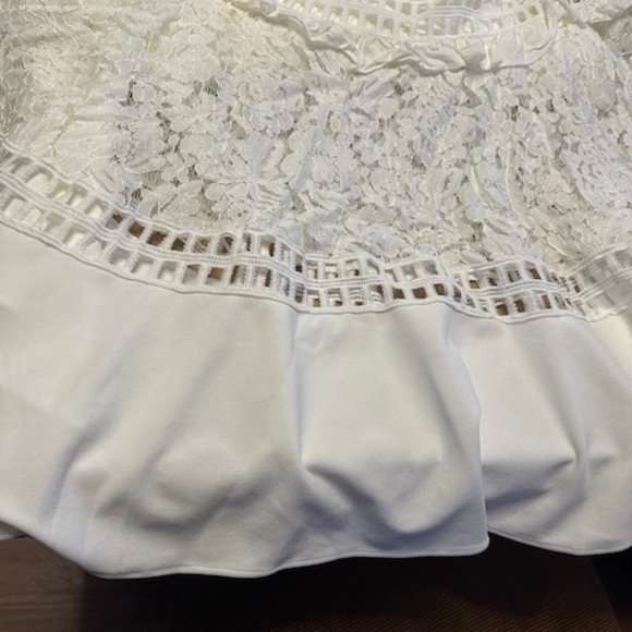 Ebony Bea 3X white hollowed lace dress - Picture 7 of 14